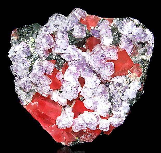 Denver2009-402SHRhodoFluorite.jpg (219523 bytes)